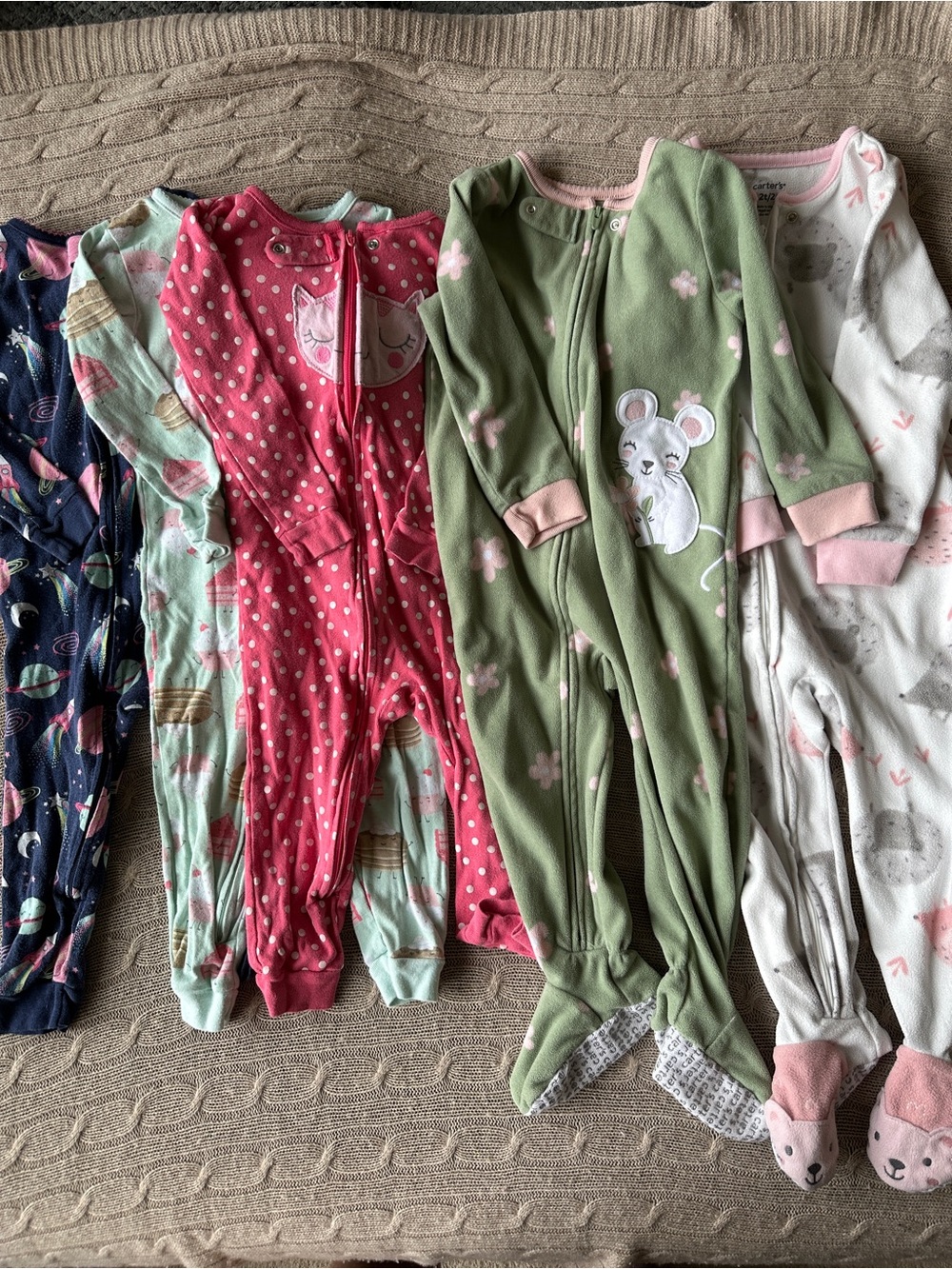 EUC Carter’s 5pc Baby Girl Pajama Bundle, 24 Months
